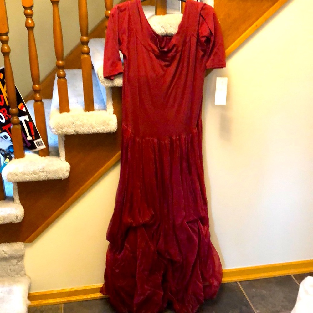 Luna Luz burgundy dress new with tags! Never worn.